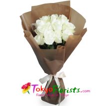 send 12 white roses in bouquet to tokyo