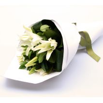 send beautiful bouquet of oriental white lilies to japan